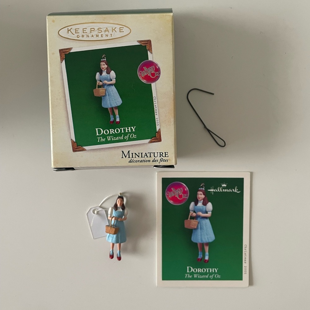 Hallmark Keepsake Ornament - Wizard of Oz Dorothy